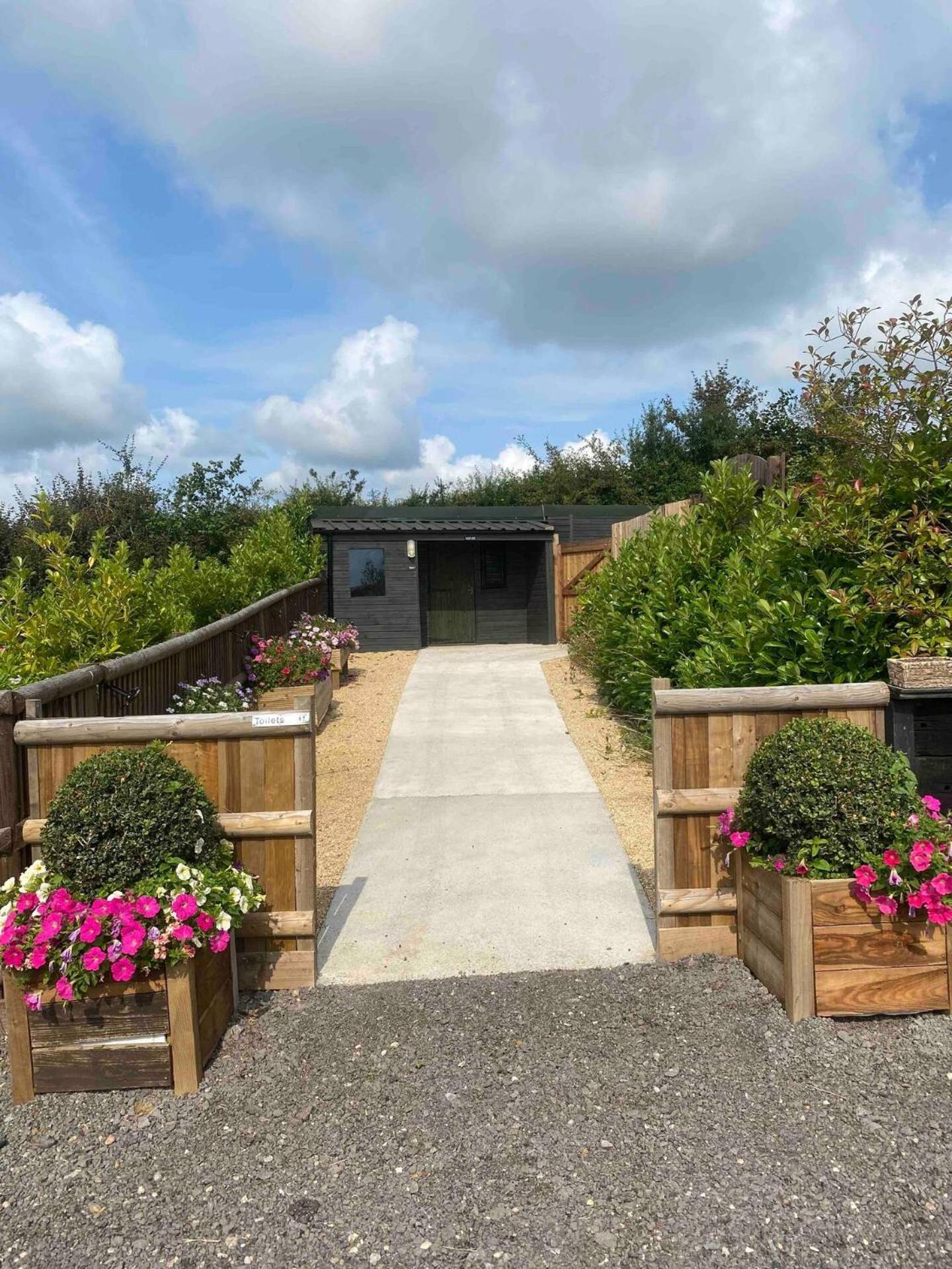 Swallowfield Glamping-the Last Stop *